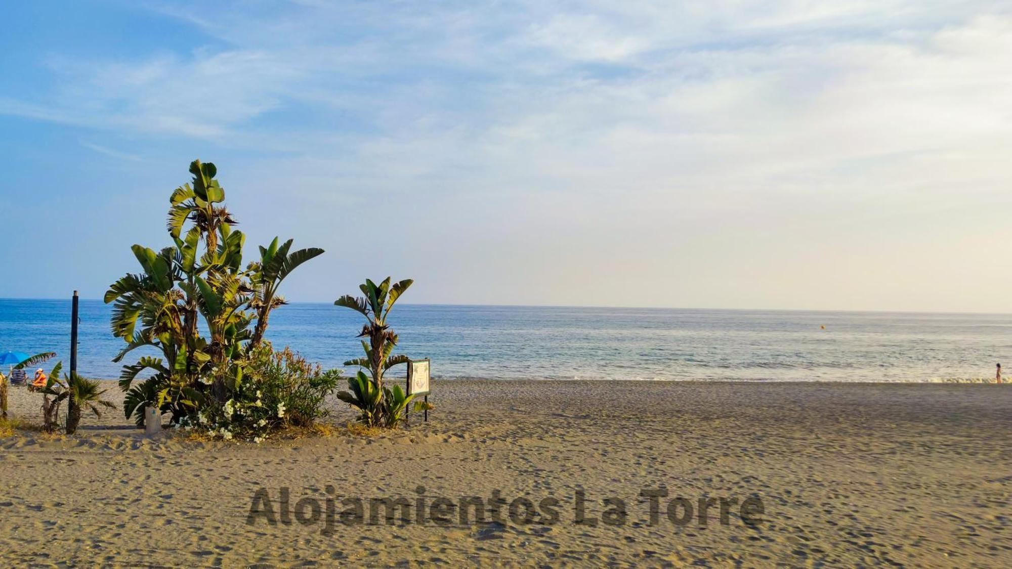 Laguna Beach Premium - Alojamientos La Torre Torrox Buitenkant foto